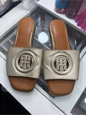 Tommy Hilfiger Metallic Champagne Slide Sandals with Logo Medallion